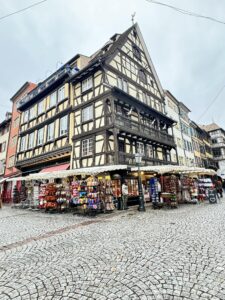 Exclusive home tours only for Americans and International home buyers