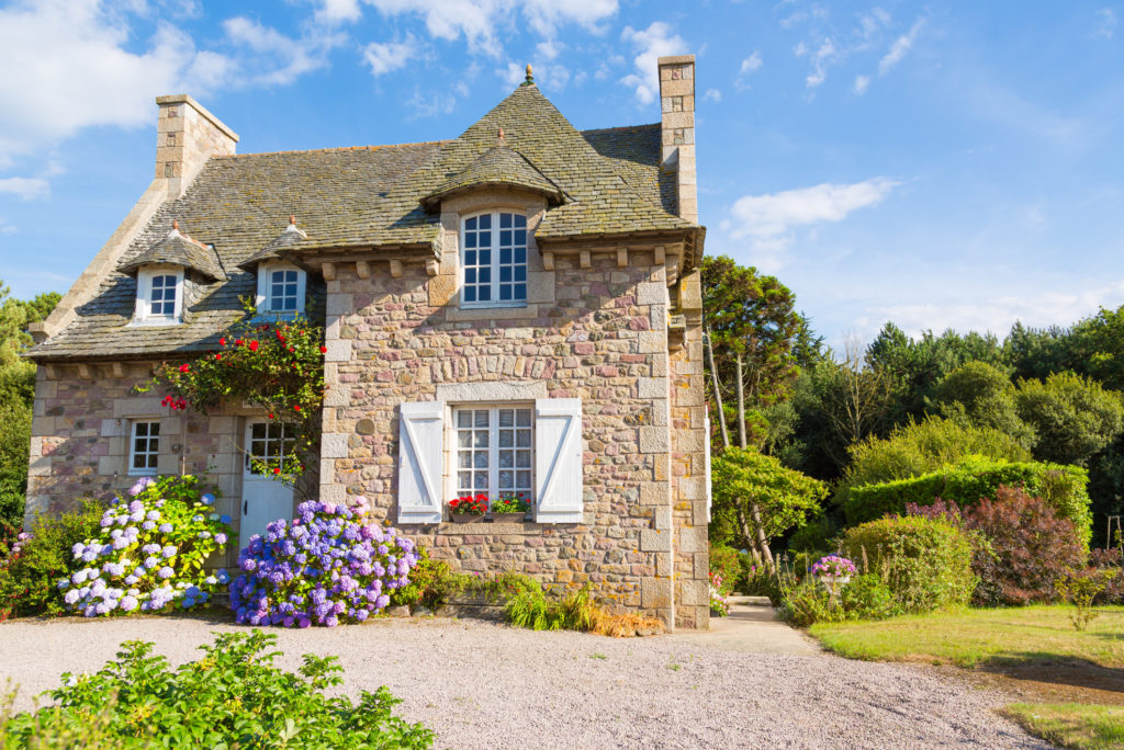 International buyers purchasing property in France with guidance